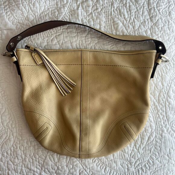 Coach Handbags - Coach Tan Pebbled Leather Vintage Hobo Shoulder Bag